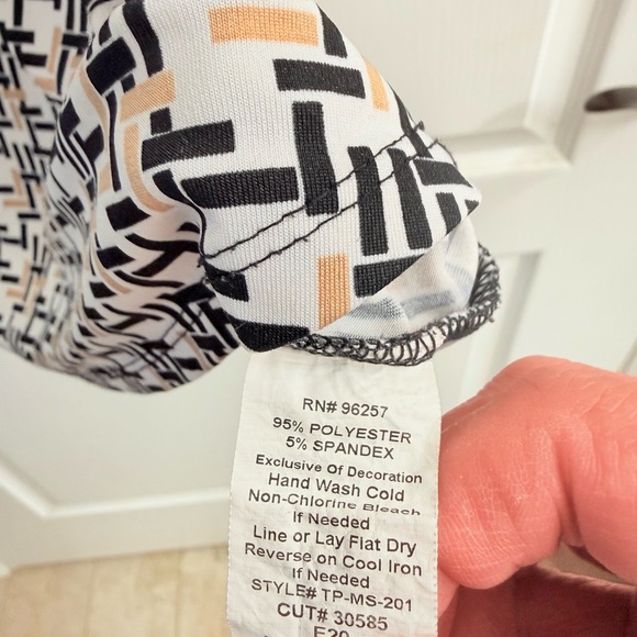 PerSeption Concept Patterned Top - Picture 8 of 8